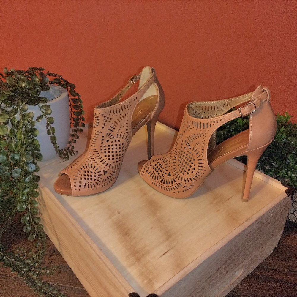 Jessica Simpson Laser Cut Hight Heels